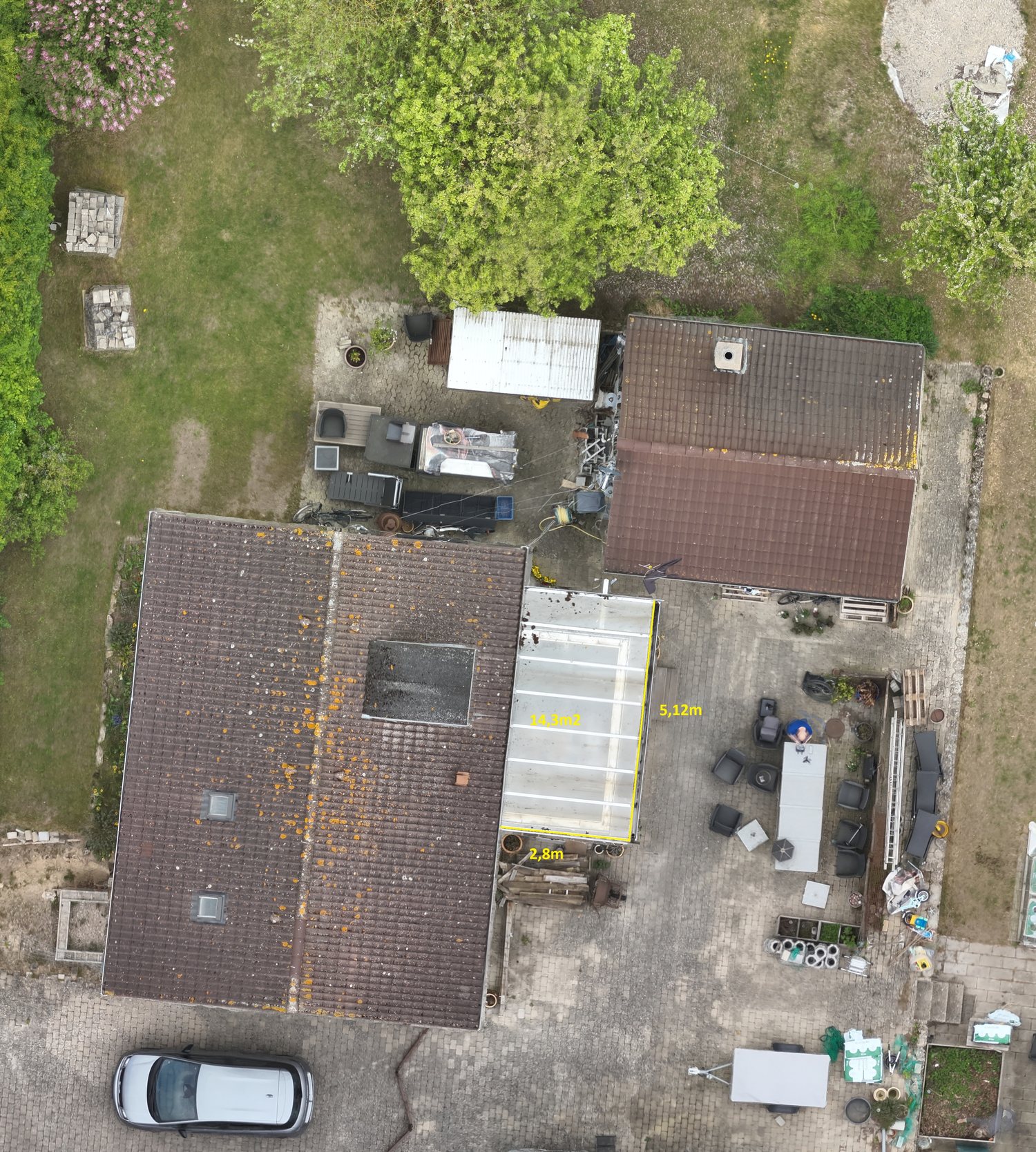 Ortofoto med indtegnede mål på en udestue — 14,3 m², 5,12 m og 2,8 m